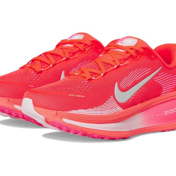 Nike Shoes - Nike Women's Vomero 18 Running Shoes Size 7.5